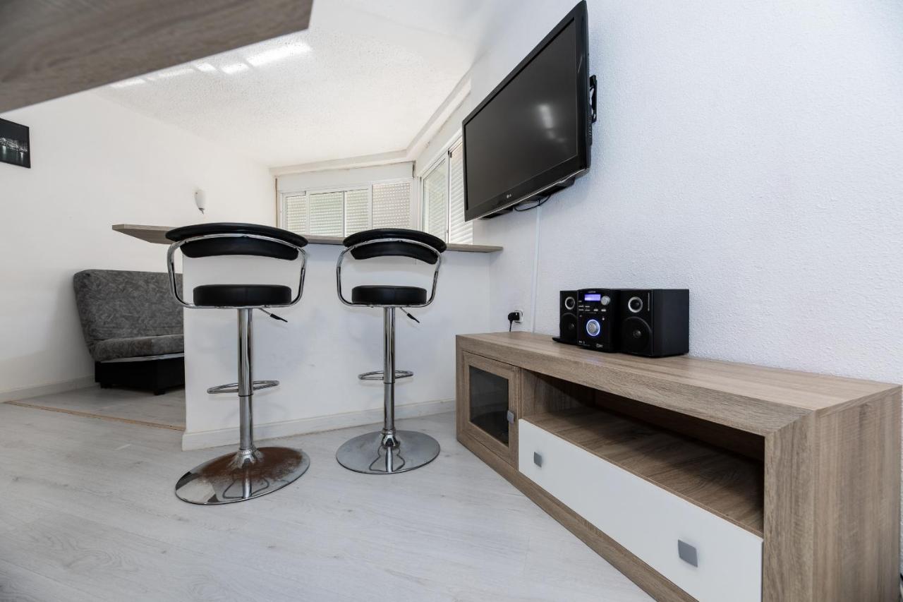 Bright Studio With The Seaview And Swimming Pool Apartment La Manga Bagian luar foto